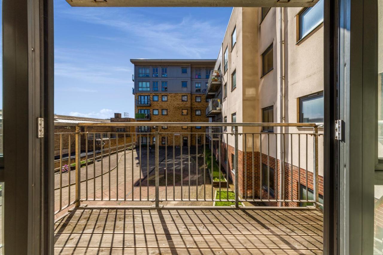 Luxe 1 Bed Flat 5 Mins To Stratford - Free Parking * Londen