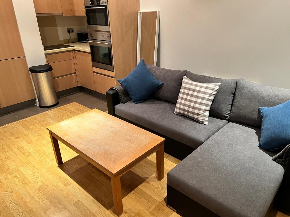 Stunning 2 Bed Flat! Centrally Located In London, Uk! Apartment