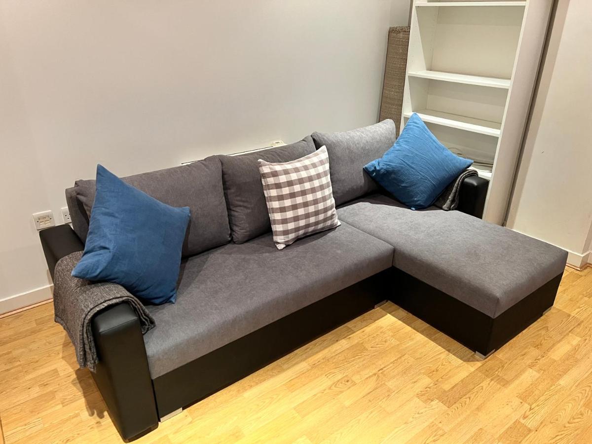 Stunning 2 Bed Flat! Centrally Located In London, Uk! Apartment
