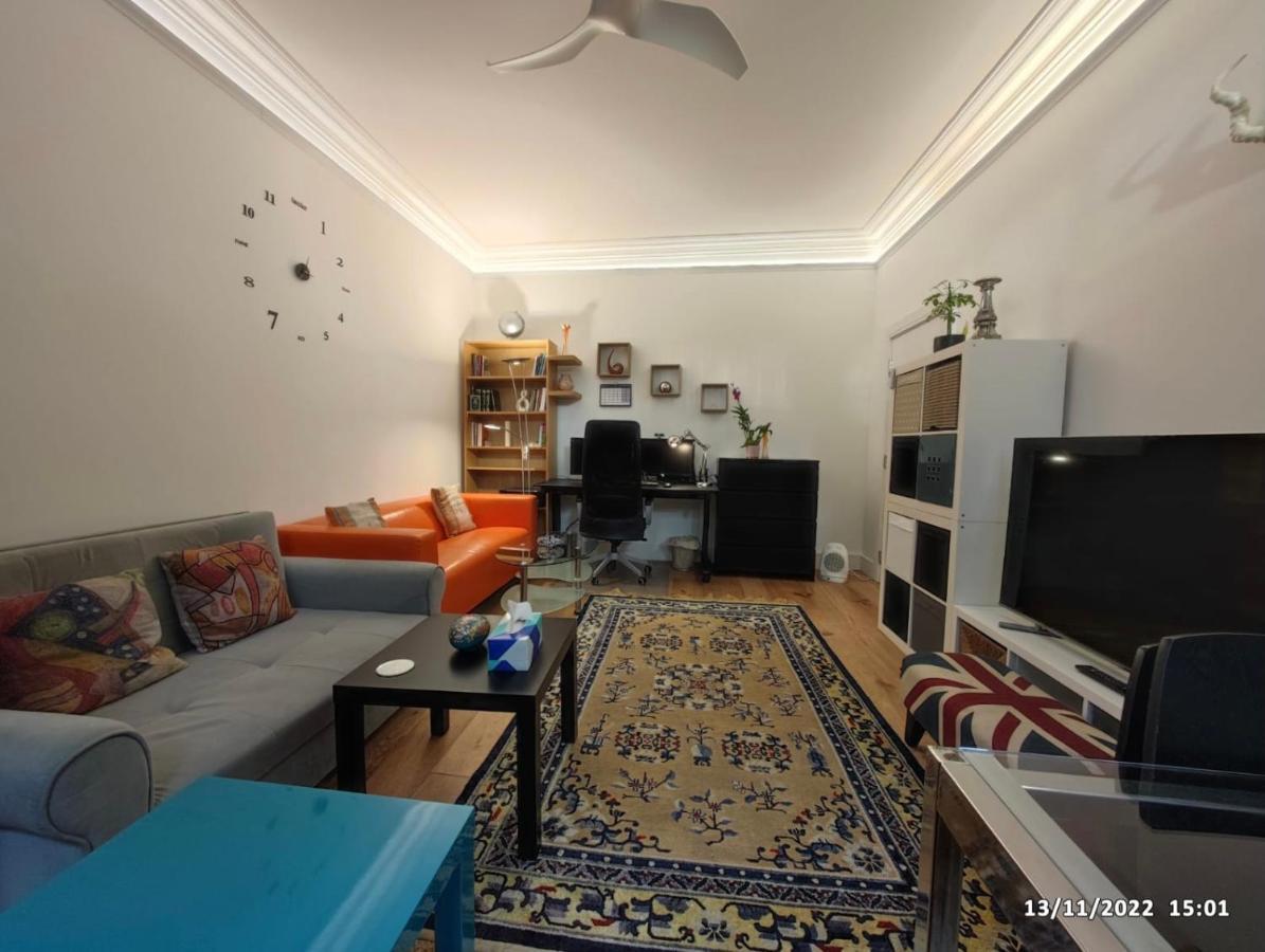 Apartment Cosy With 2 Bedrooms *