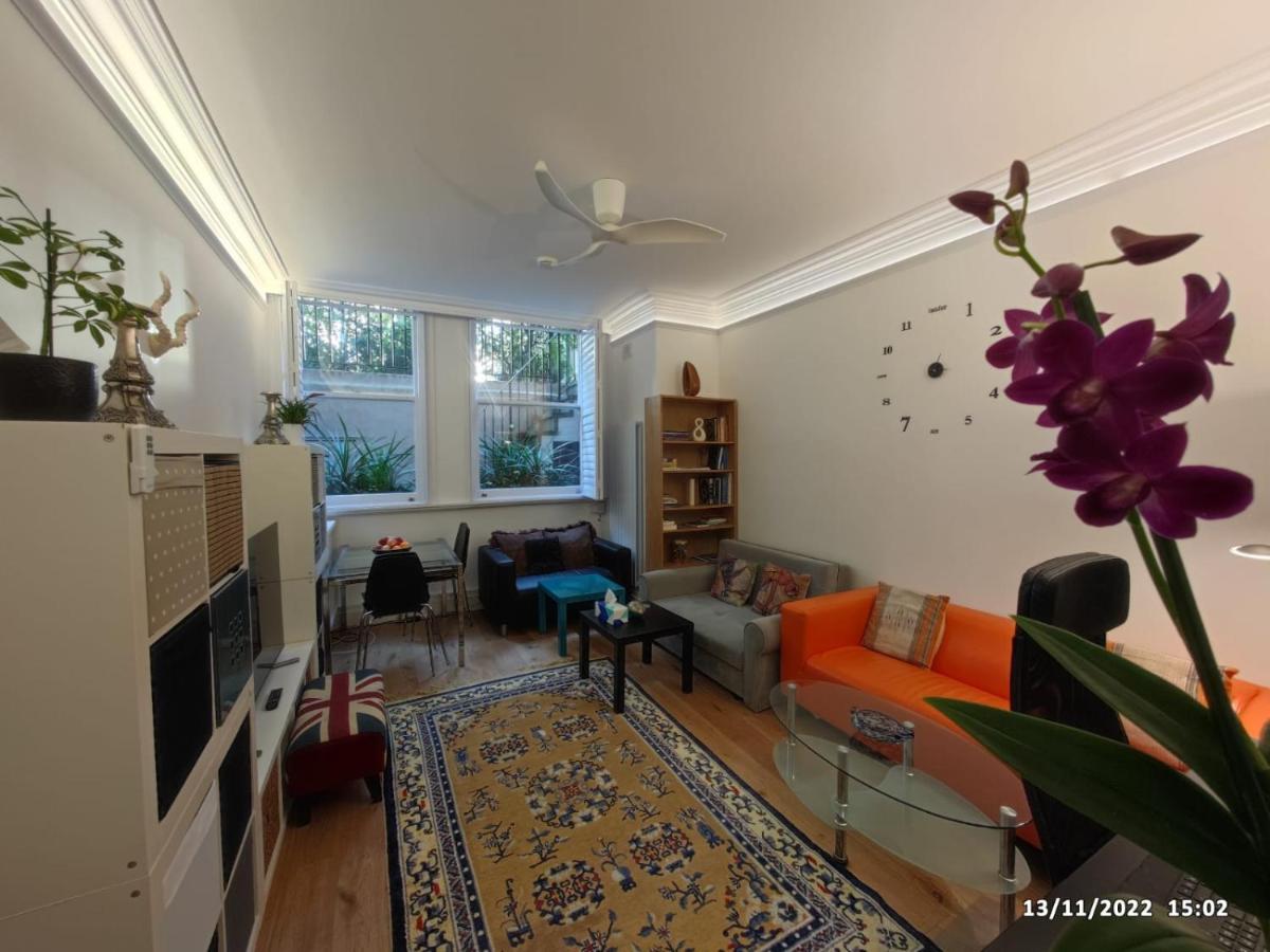 Apartment Cosy With 2 Bedrooms London
