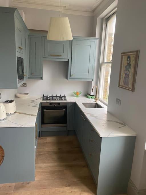 Apartamento Beautiful Two Bedroom Flat In Maida Vale Londres