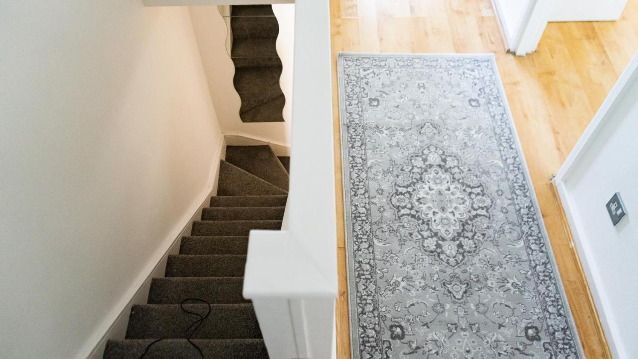 Large Modern 3 Bedrooms House With Patio/terrace * Londen