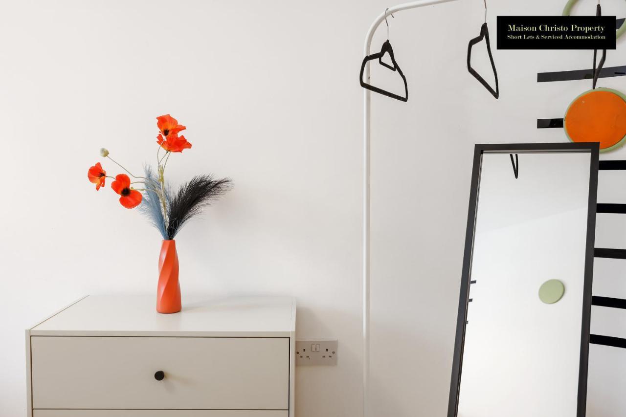 Apartment Maison Christo Serviced Apartment: Extended In Canary Wharf London