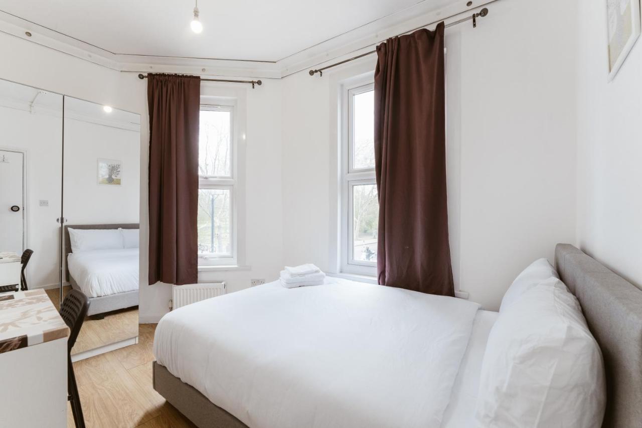 Mile End Double 27 Guest house
