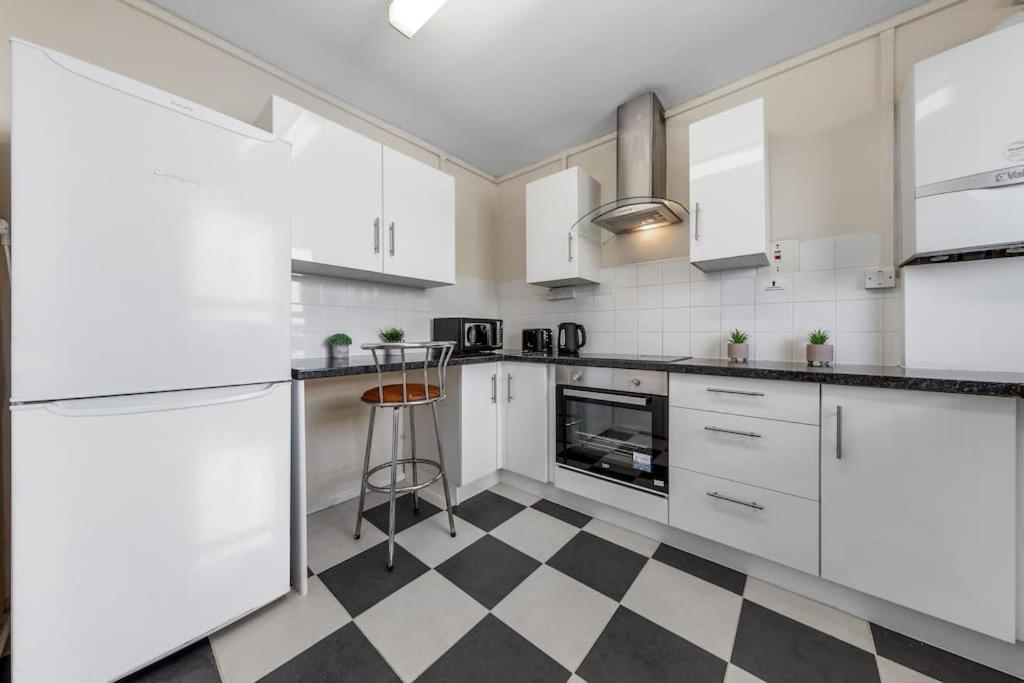 Hyde Park 4 Bedroom Superior