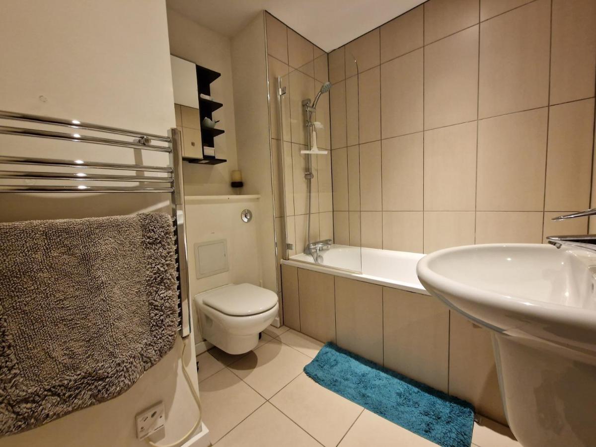 Luxury Canal-front 2 Bedroom Loft *
