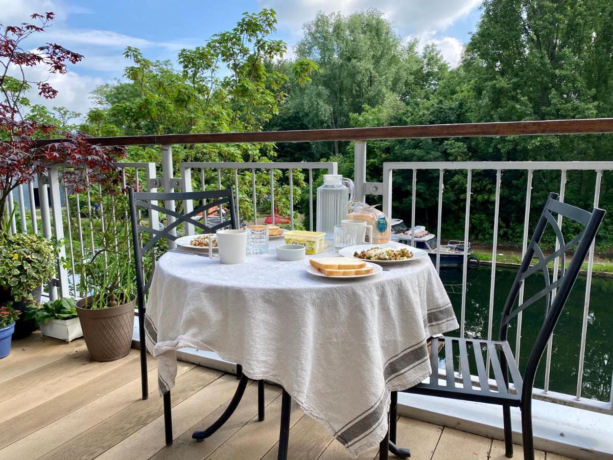 Luxury Canal-front 2 Bedroom Loft