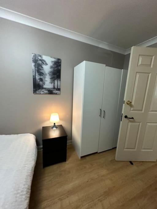 A 2 Standard Bedrooms Flat Apartment London