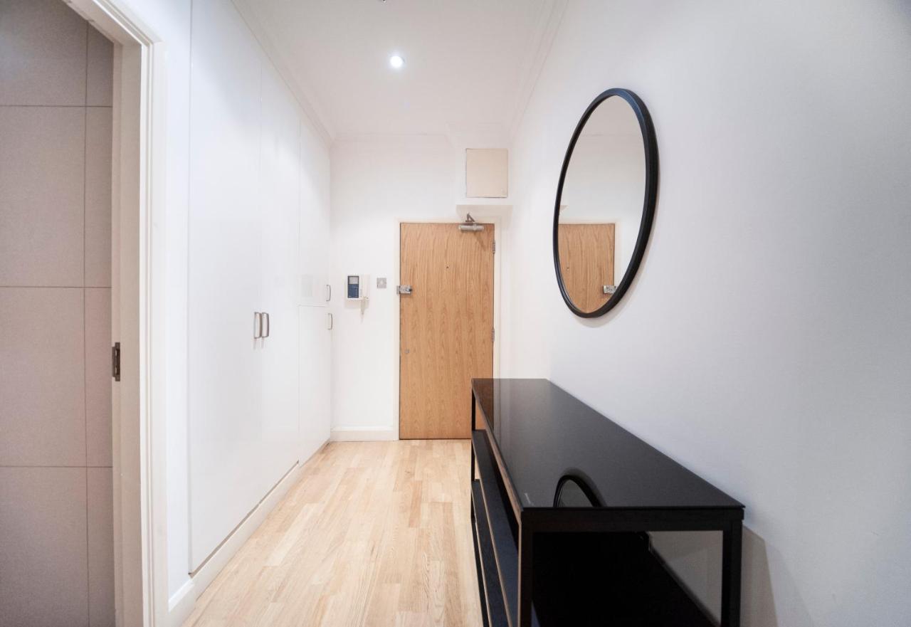 Apartment Spacious & Unique Flat In Hoxton - 2 Bed London