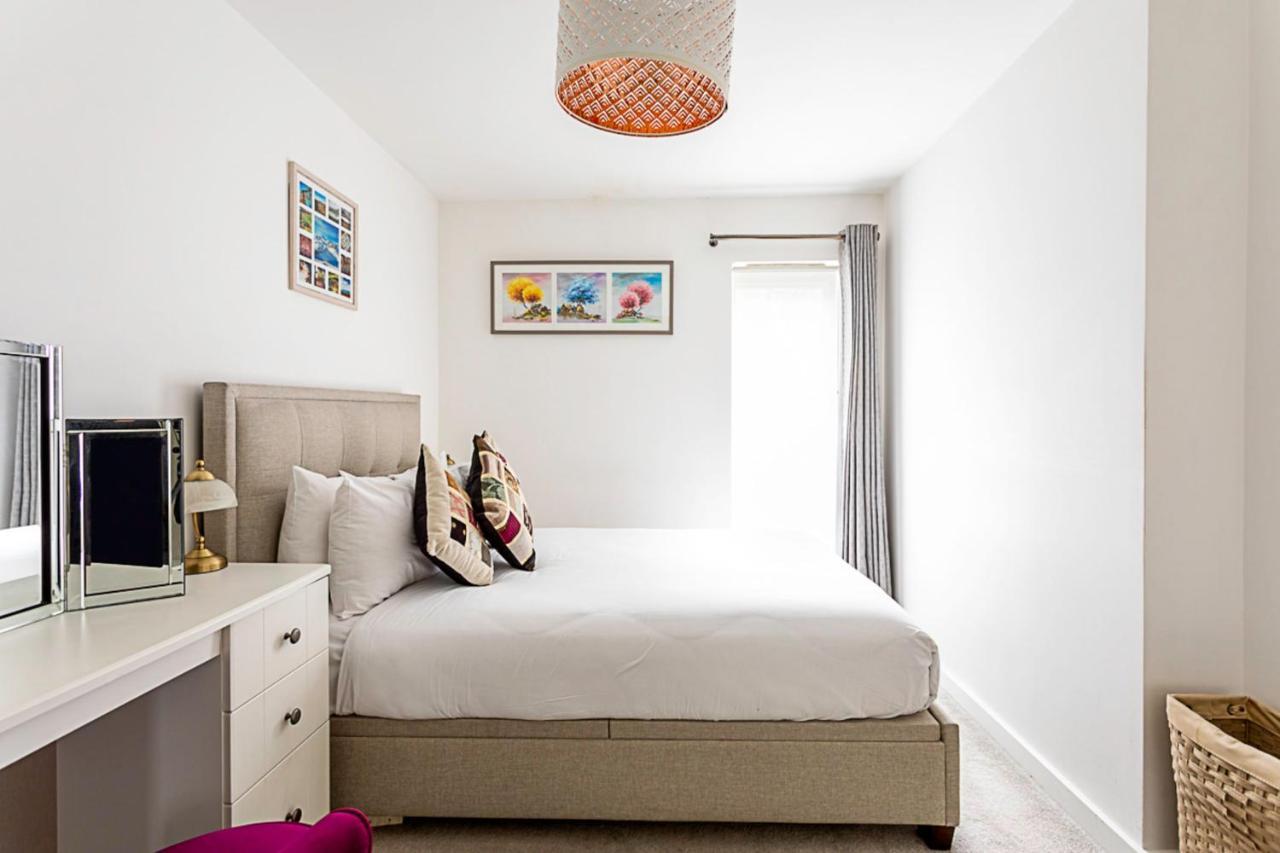 Beautiful Open Plan Garden Flat Apartment London