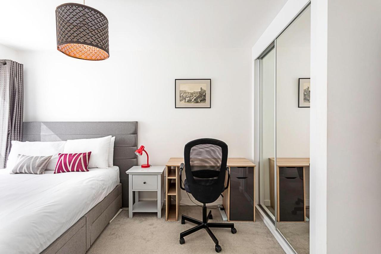 Beautiful Open Plan Garden Flat Apartment *