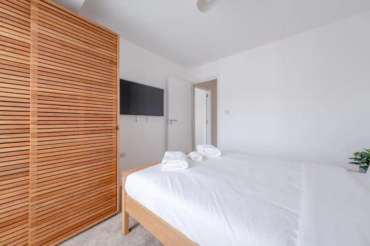 3bd Flat With Balcony In Paddington London