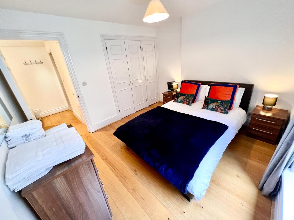 Deluxe Entire Between Covent Garden And St Pauls Cathedral Apartment London