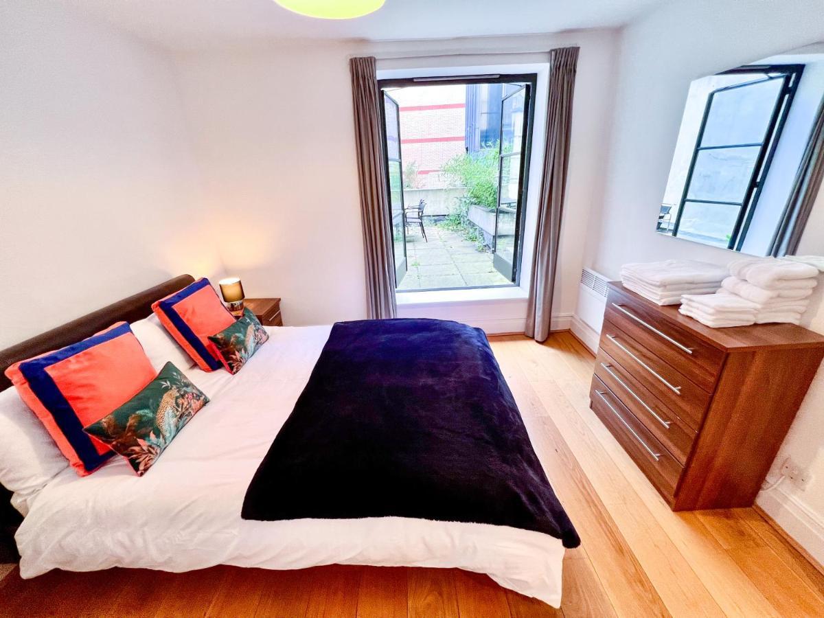 Deluxe Entire Between Covent Garden And St Pauls Cathedral Apartment