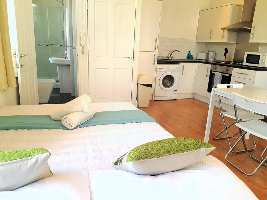 Excellent Flat In * Londres