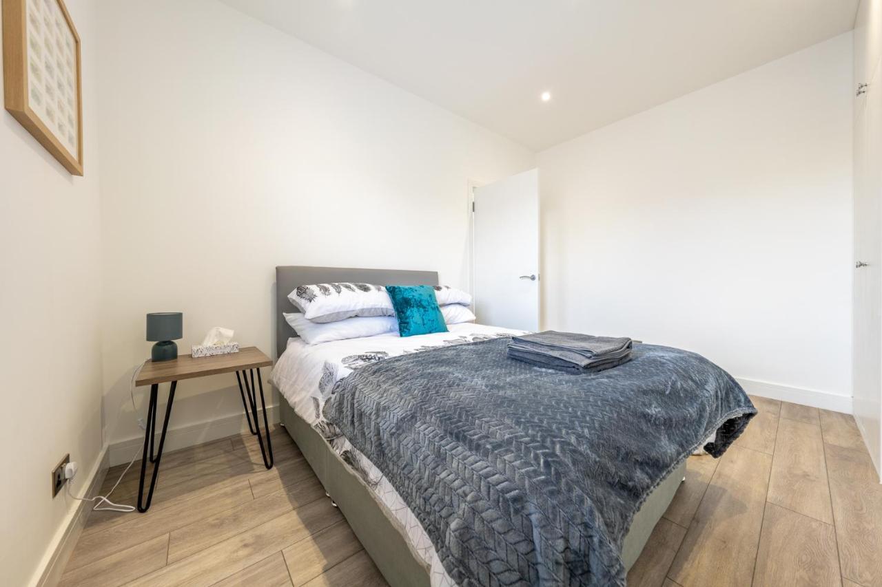 Modern Split Level 2br Spacious Maida Vale Appartement