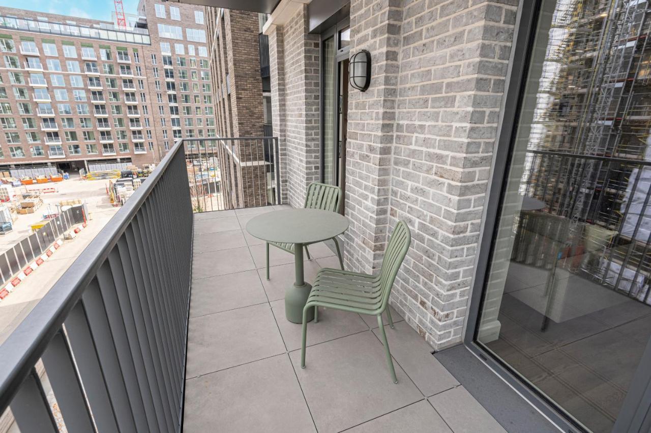 Altido New Near Battersea Power Station Apartment London