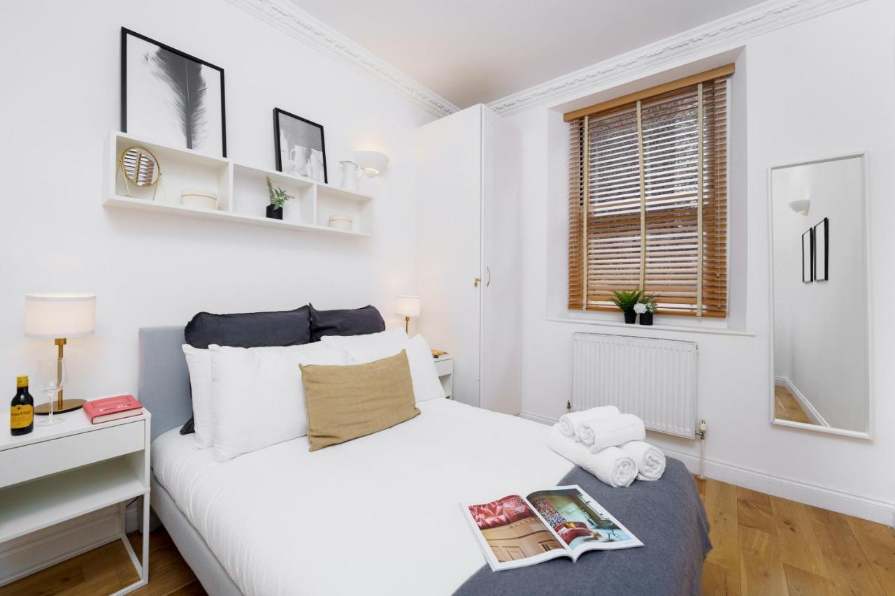 2 Bedr, 3 Beds, 1 Bath Thames, Trafalgar Sq Londen