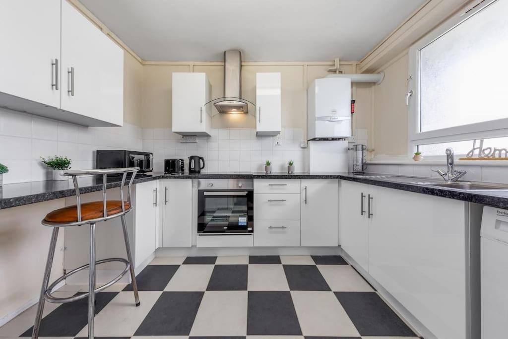 Hyde Park 4 Bedroom Superior