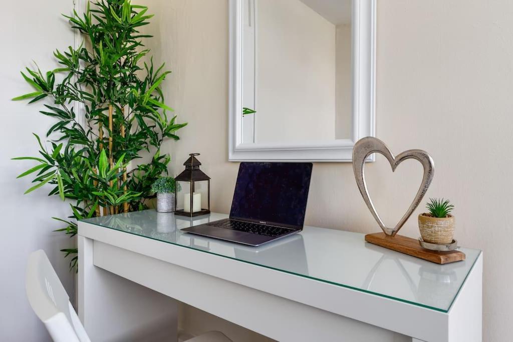 Apartment Hyde Park 4 Bedroom Superior London