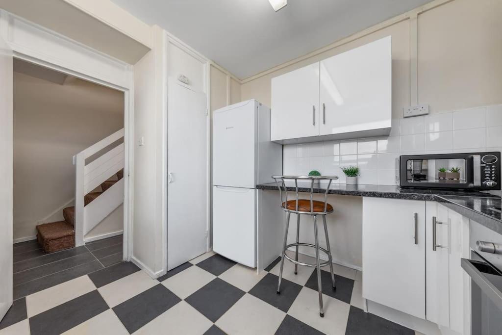 Hyde Park 4 Bedroom Superior Apartment