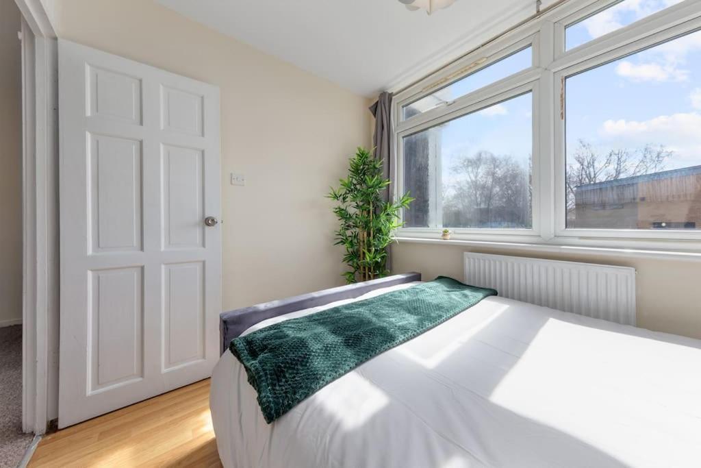 Hyde Park 4 Bedroom Superior *