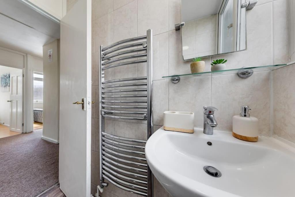 Hyde Park 4 Bedroom Superior * London
