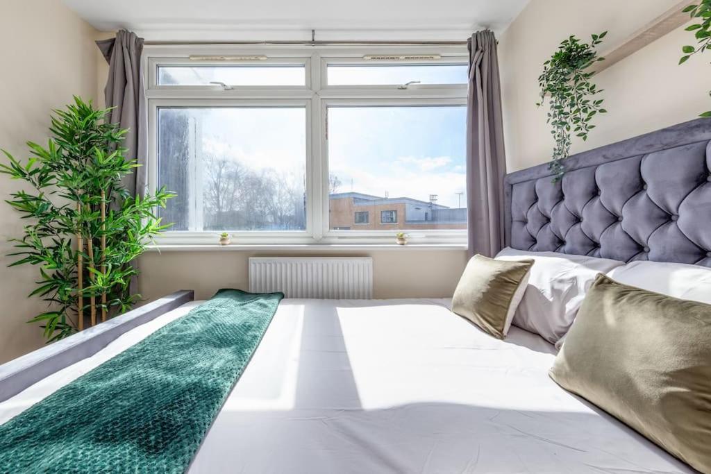 Hyde Park 4 Bedroom Superior *