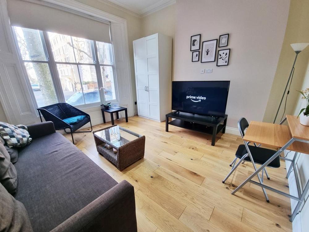 Oxford Gardens Apartamento Londres