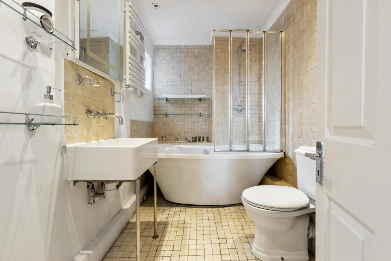 Knightsbridge Emerald By Dena Elite Collection London