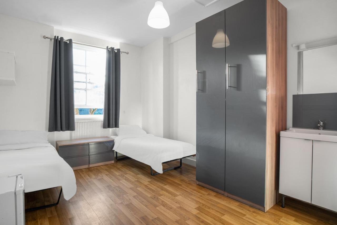 Halpin House Hostel *