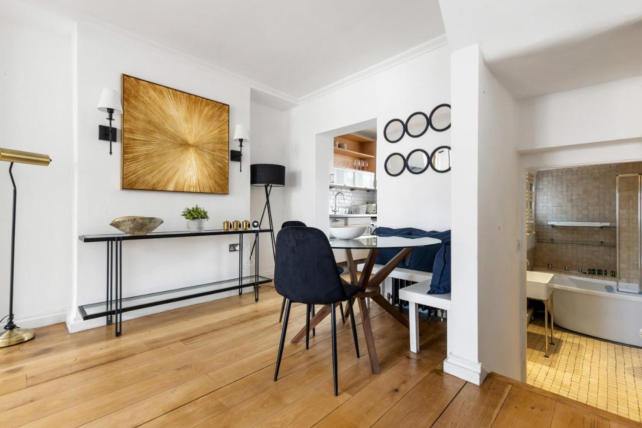 Knightsbridge Emerald By Dena Elite Collection Holiday home *