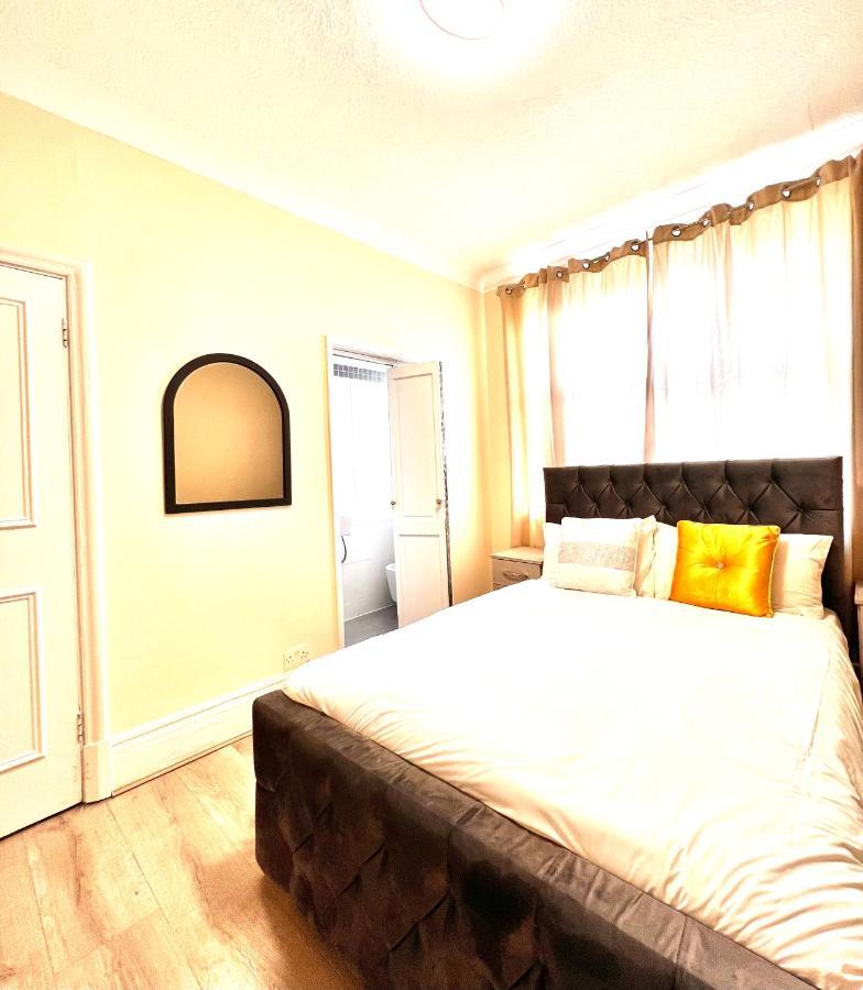 Stunning Marble Arch Apartment, 2-bedroom * London