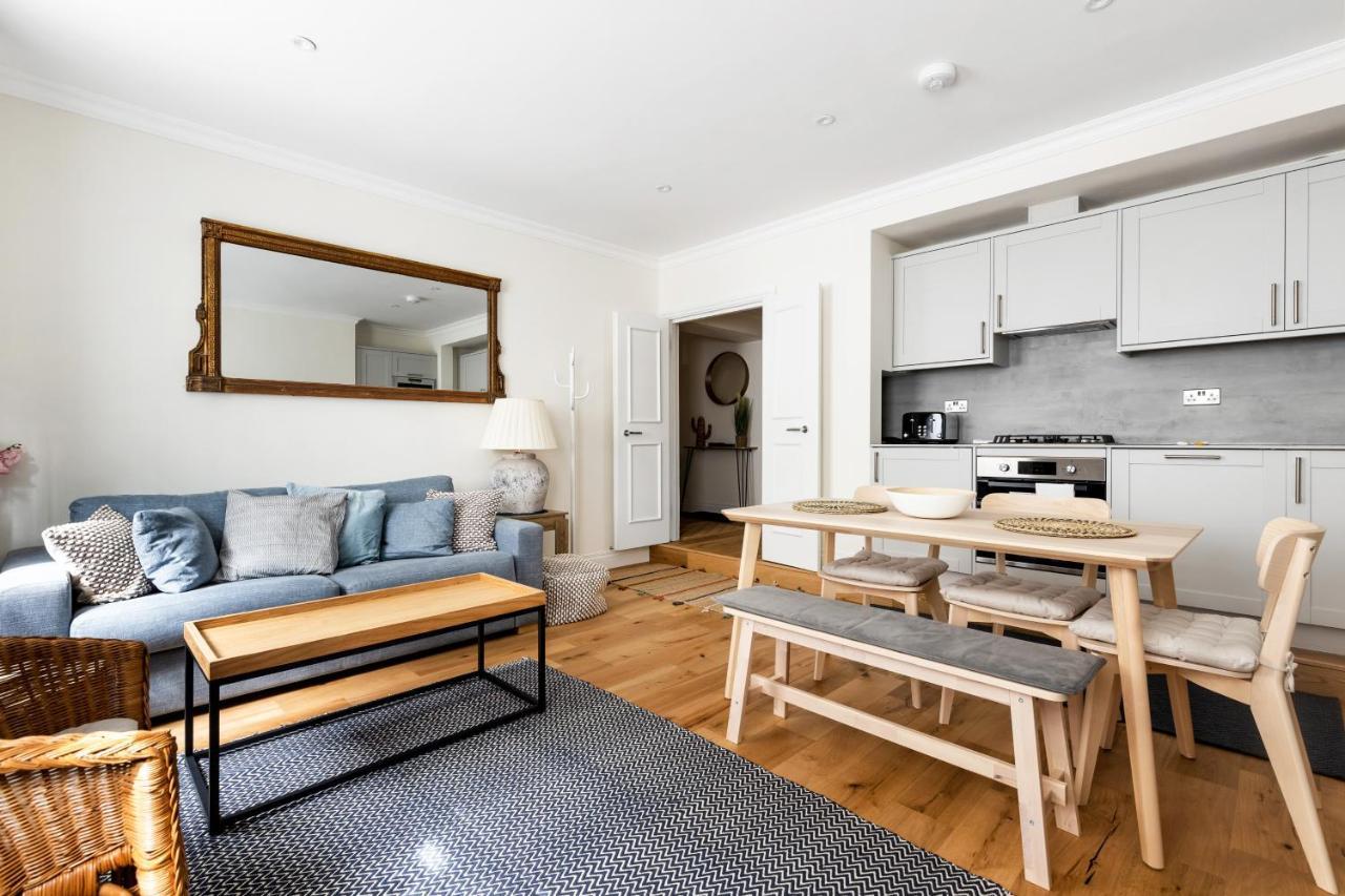Fabulous Chelsea 2 Bed *