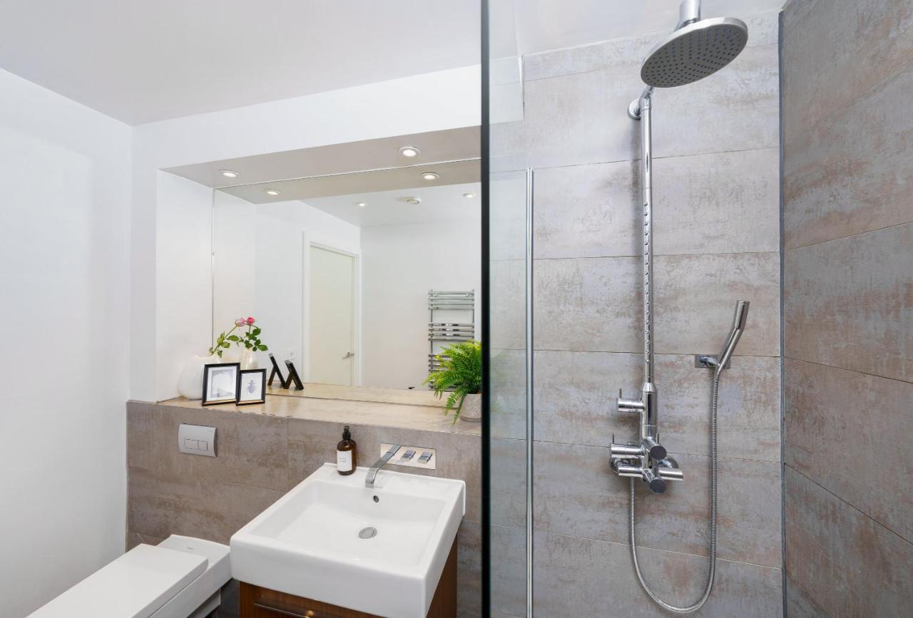 Trafalgar Sq 1 Bedr, 3 Beds Sleeps 6 *