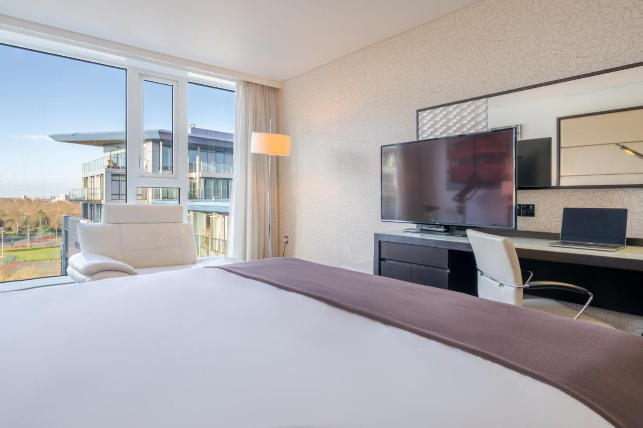 Pestana Chelsea Bridge Y
