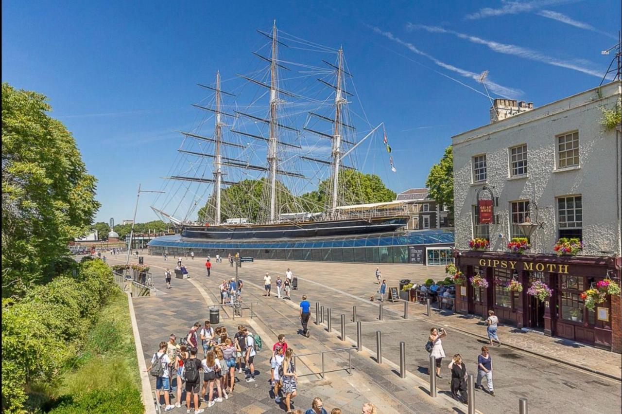 Apartment Thames View & Free Parking - Perfect Long Workers Only