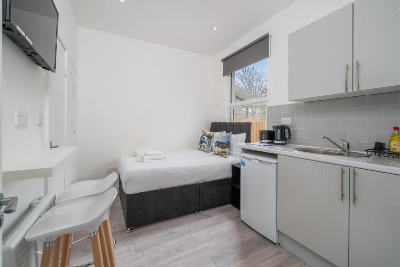 Selwyn Road Apartment London