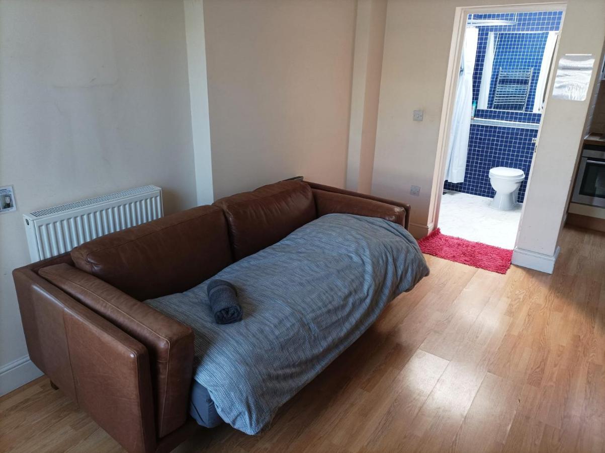 Self-contained Private Unit 1 * Londen