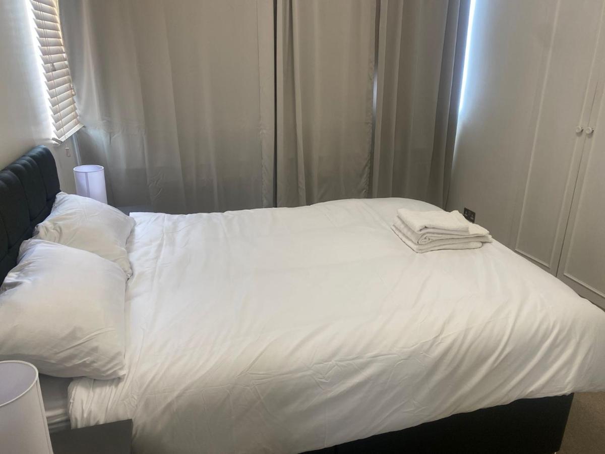 Cozy Two Bedroom Flat In The Heart Of * Londres