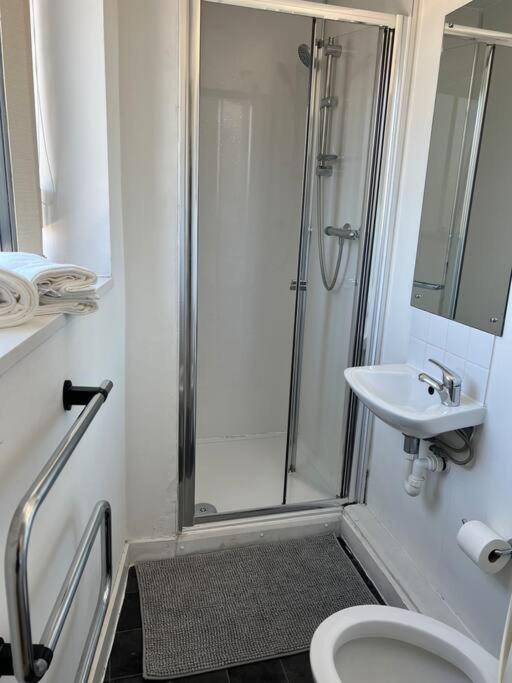 2bed Flat With Great Views Appartement Londen