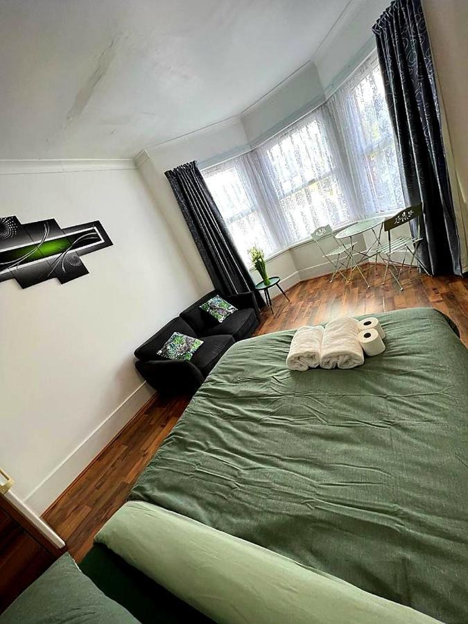 Woodgreen House Guest house