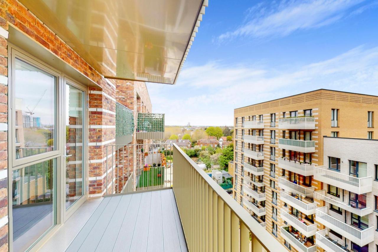 Modernistic 2 Bedroom Flat With Balcony In South Acton Apartment *