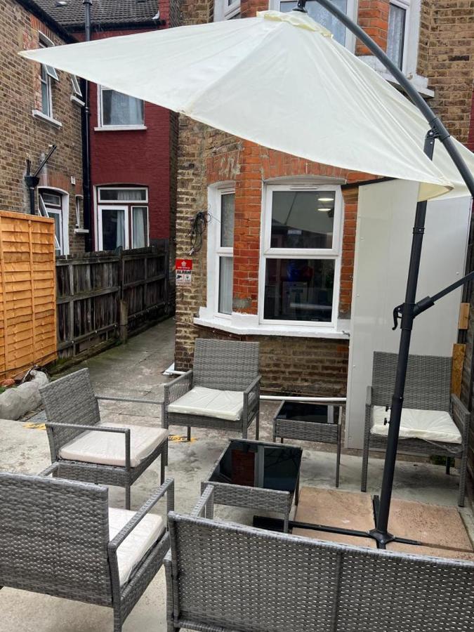 Guest house Woodgreen House London