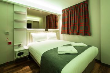 Point A Canary Wharf Hotel London