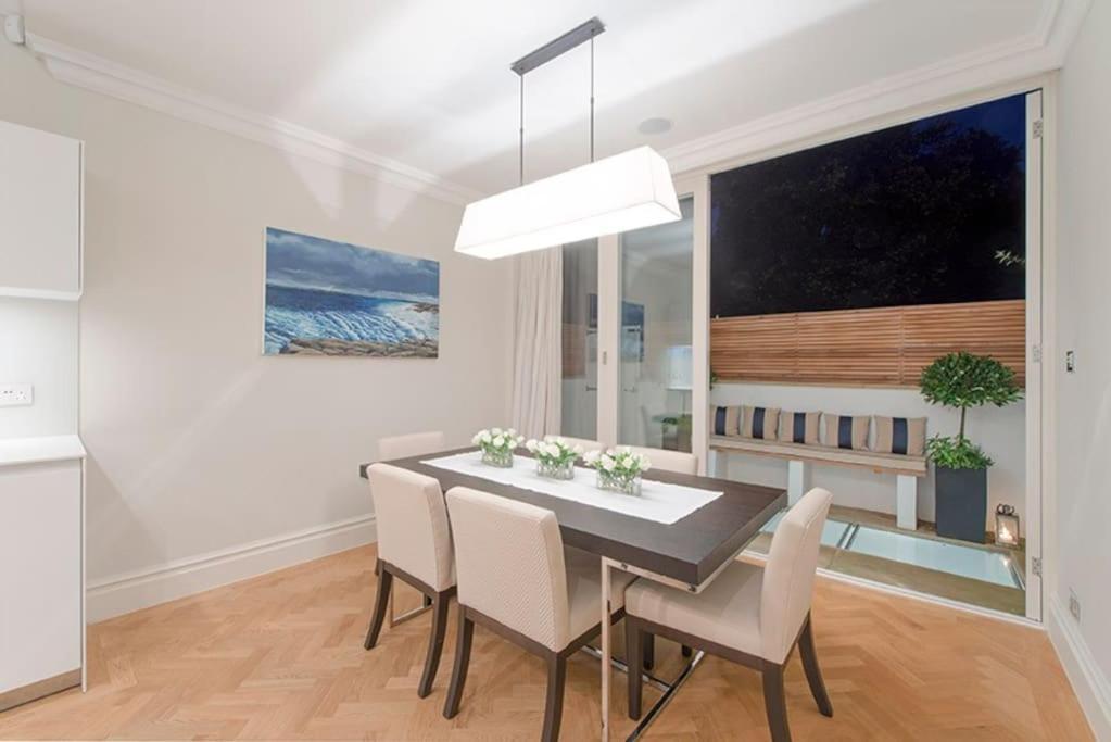5 Double Bed Town House In South Kensington Villa London