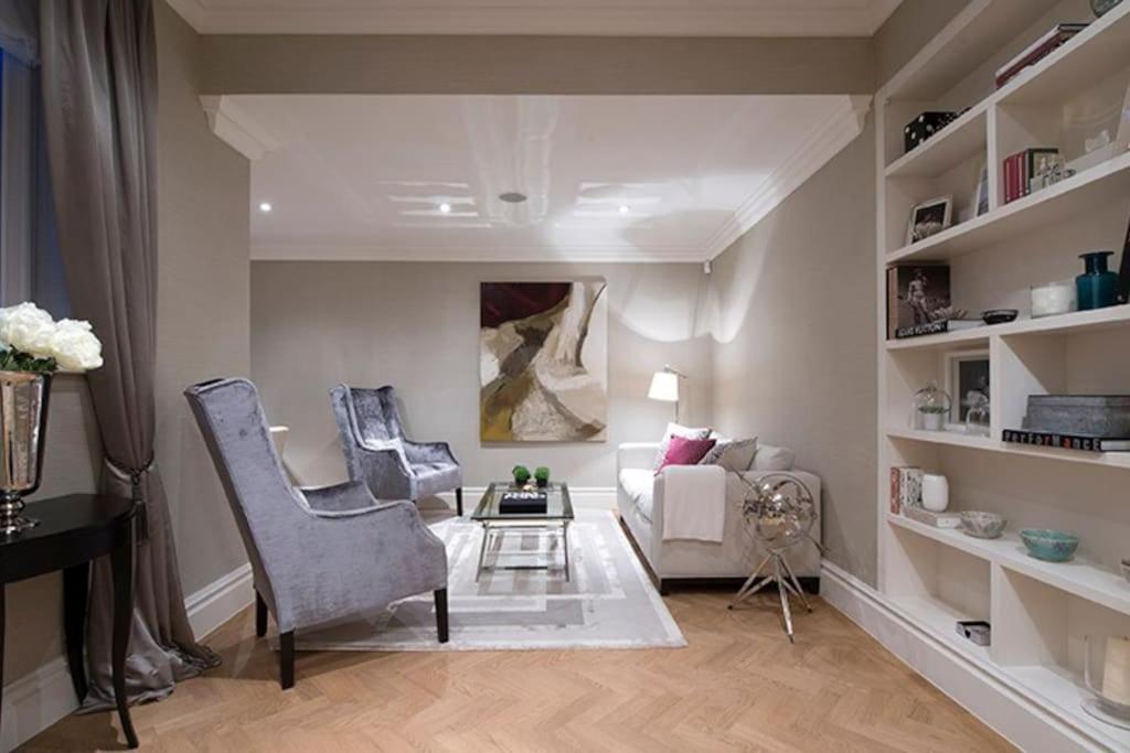5 Double Bed Town House In South Kensington Villa London