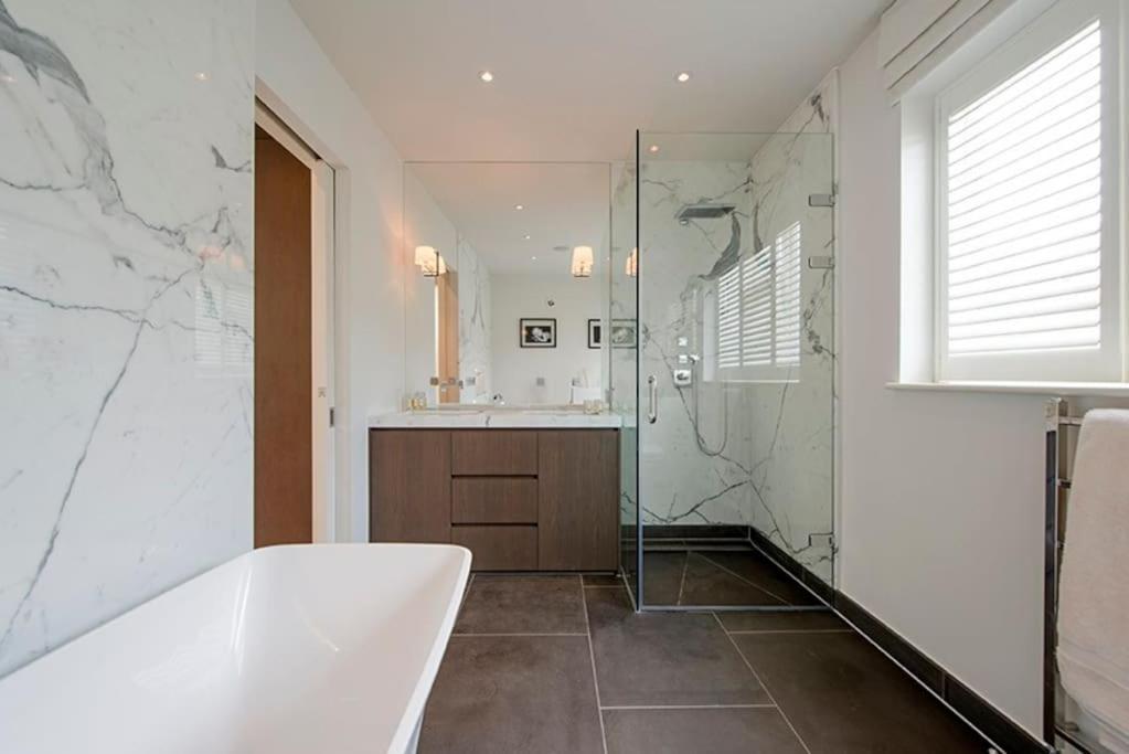 5 Double Bed Town House In South Kensington Villa