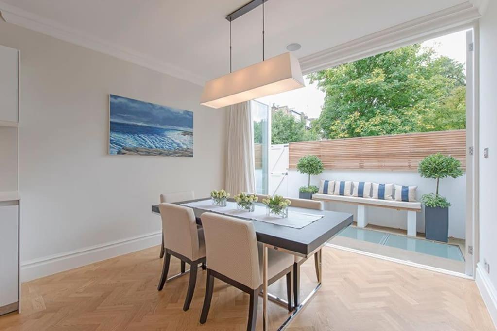 Villa 5 Double Bed Town House In South Kensington London
